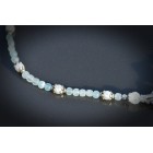Akvamarino vėrinys su perlais